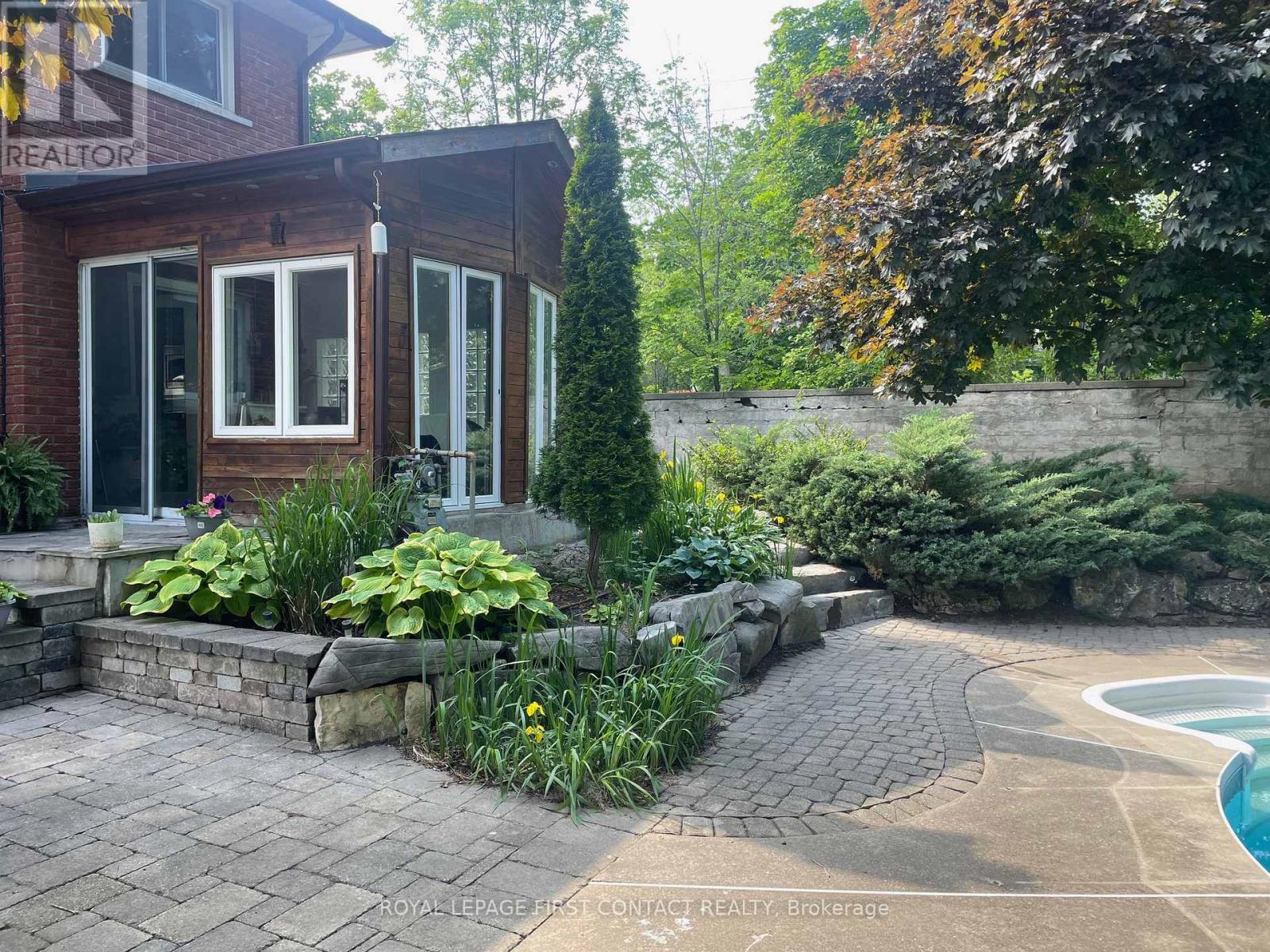 15 Rodney Street, Barrie, Ontario  L4M 4B5 - Photo 29 - S12852248