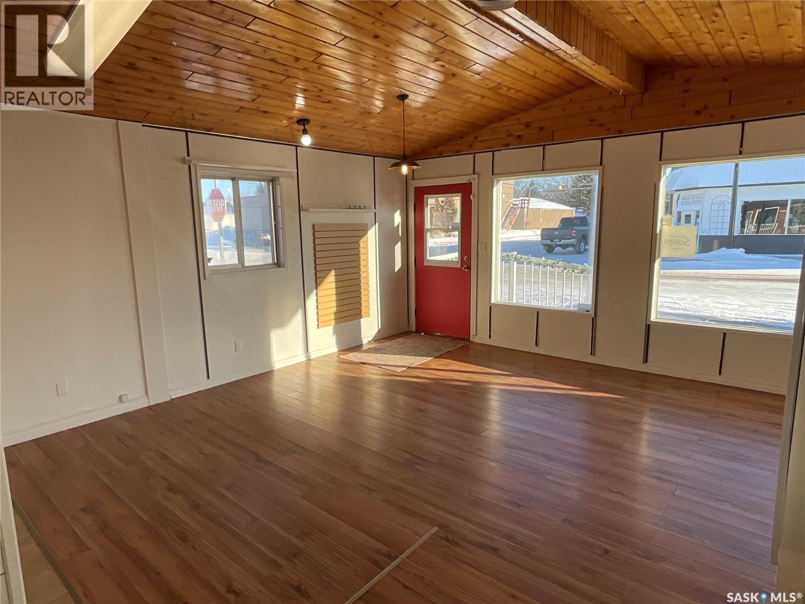 200 1st Street S, Wakaw, Saskatchewan  S0K 4P0 - Photo 6 - SK030188