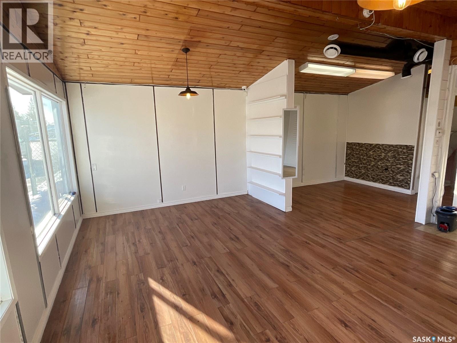 200 1st Street S, Wakaw, Saskatchewan  S0K 4P0 - Photo 3 - SK030188