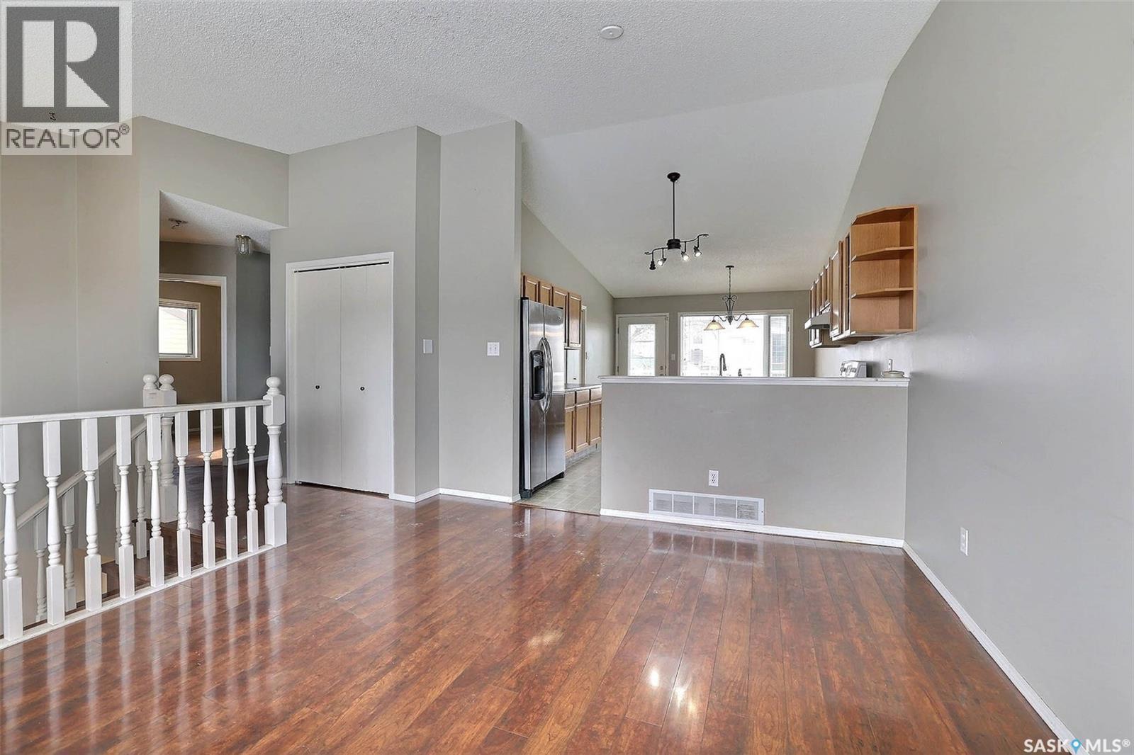 1636 Violet Crescent N, Regina, Saskatchewan  S4X 4L7 - Photo 8 - SK030424