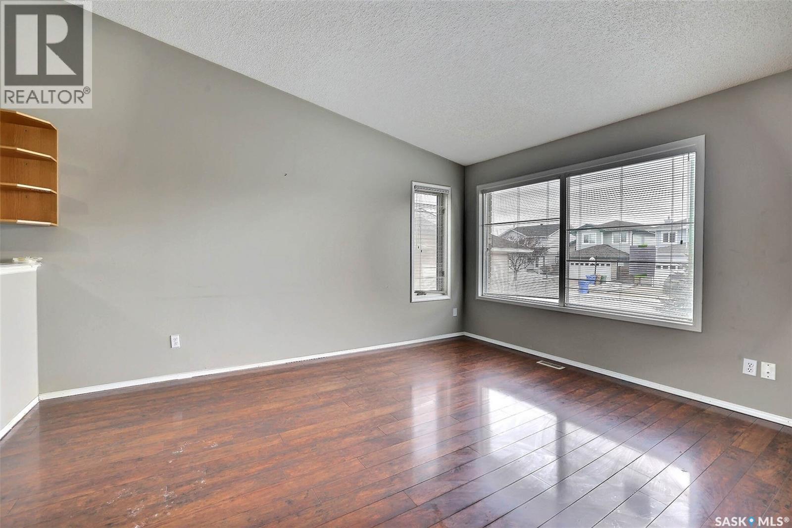 1636 Violet Crescent N, Regina, Saskatchewan  S4X 4L7 - Photo 5 - SK030424