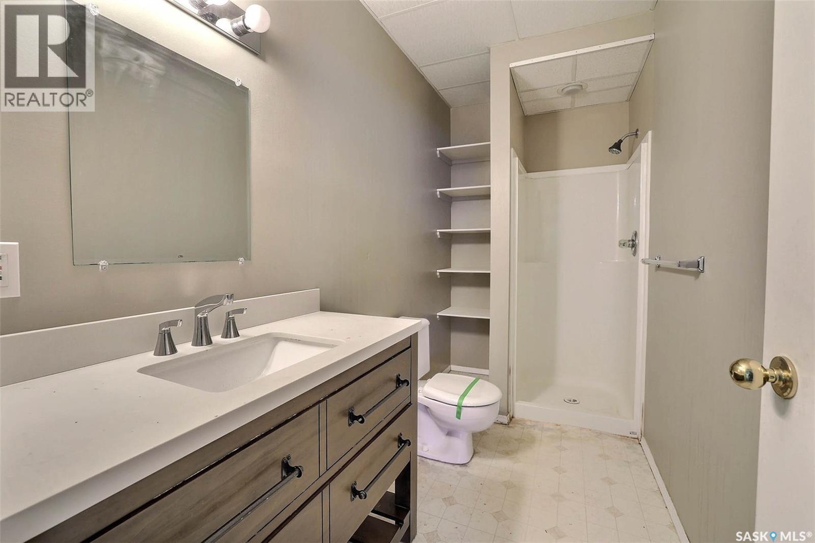 1636 Violet Crescent N, Regina, Saskatchewan  S4X 4L7 - Photo 27 - SK030424