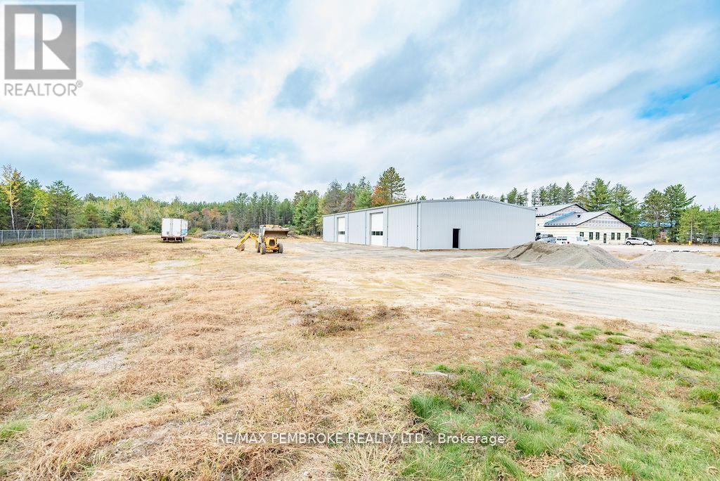 99 Industrial Avenue, Petawawa, Ontario  K8H 2W8 - Photo 26 - X12891116