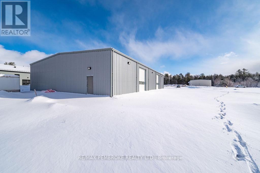 99 Industrial Avenue, Petawawa, Ontario  K8H 2W8 - Photo 7 - X12891116