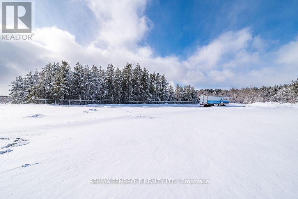 99 Industrial Avenue, Petawawa, Ontario  K8H 2W8 - Photo 30 - X12891116