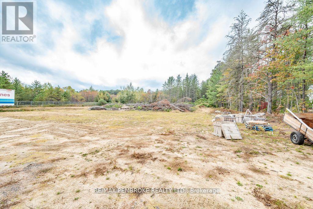99 Industrial Avenue, Petawawa, Ontario  K8H 2W8 - Photo 29 - X12891116
