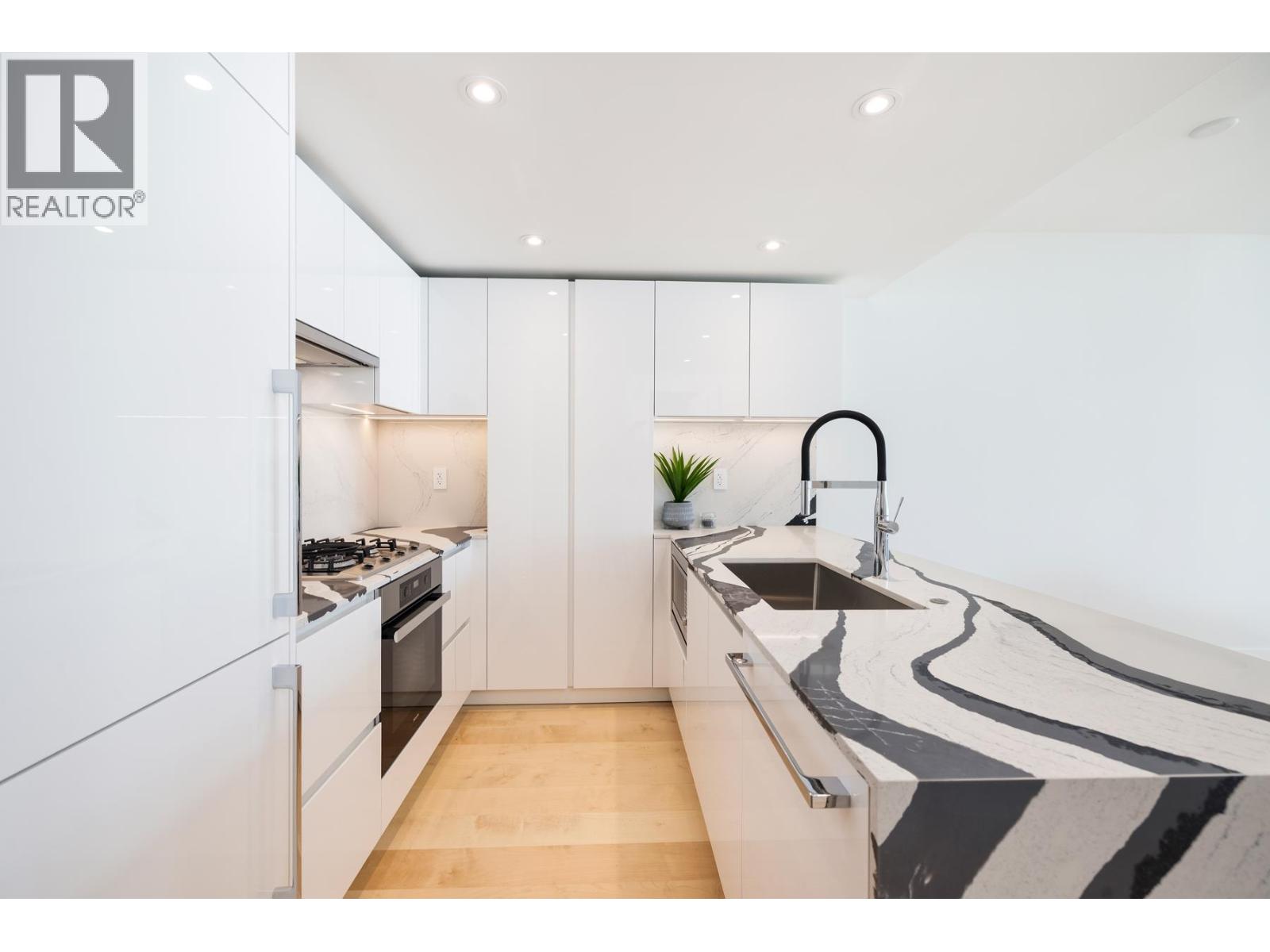 1307 135 E 13th Street, North Vancouver, British Columbia  V7L 0J8 - Photo 16 - R3096505