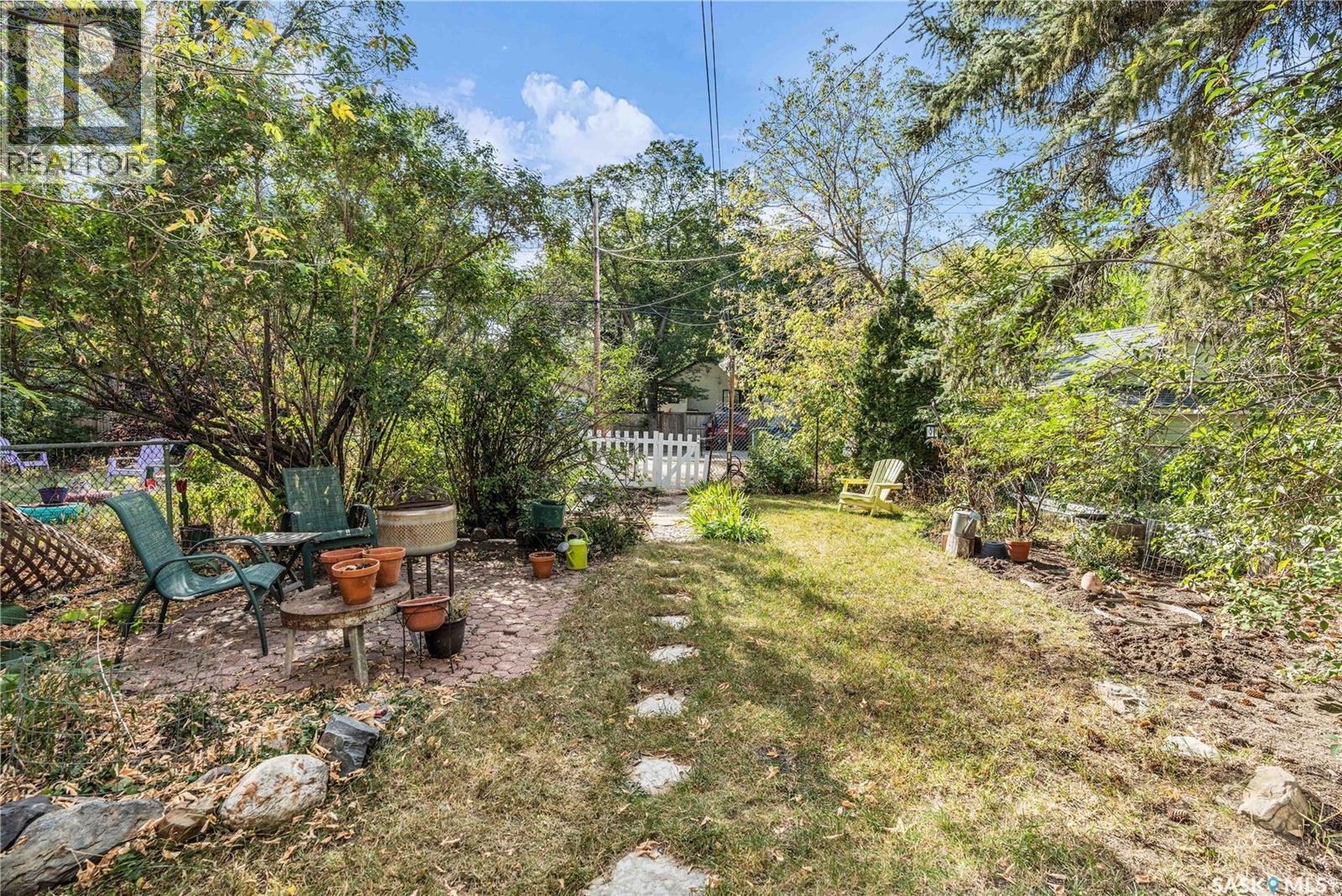 2272 Montague Street, Regina, Saskatchewan  S4T 3K3 - Photo 39 - SK030572