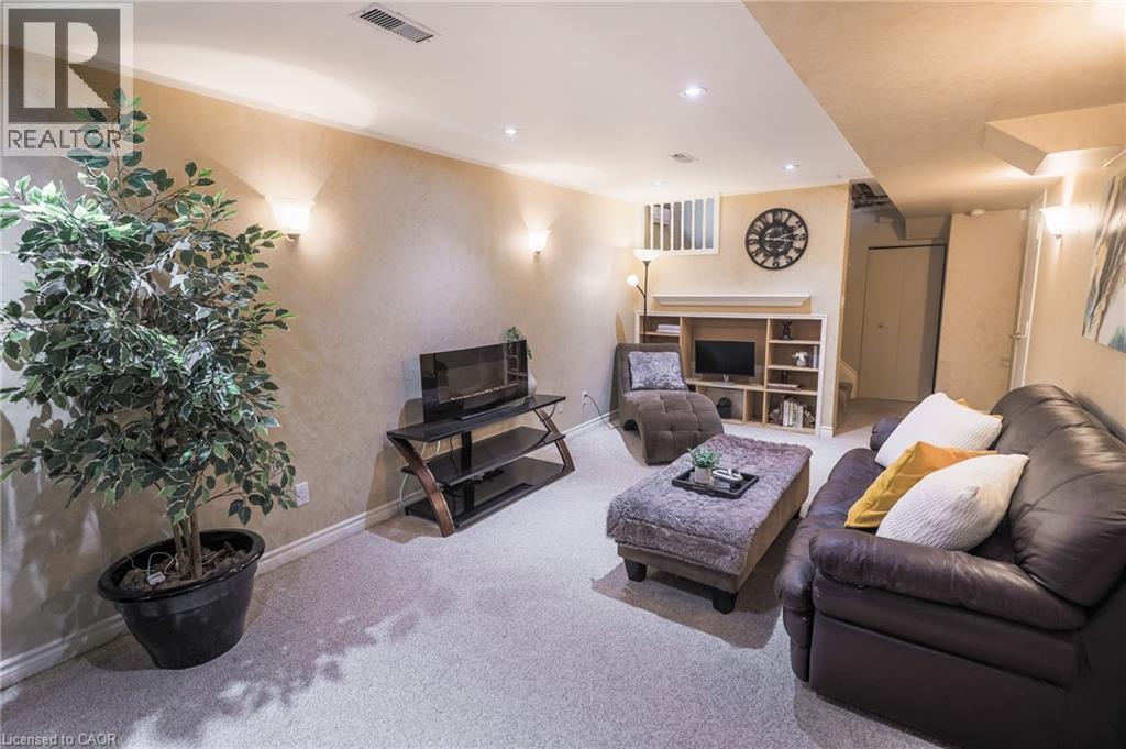 11 Tomahawk Drive, Grimsby, Ontario  L3M 5G4 - Photo 26 - 40811786