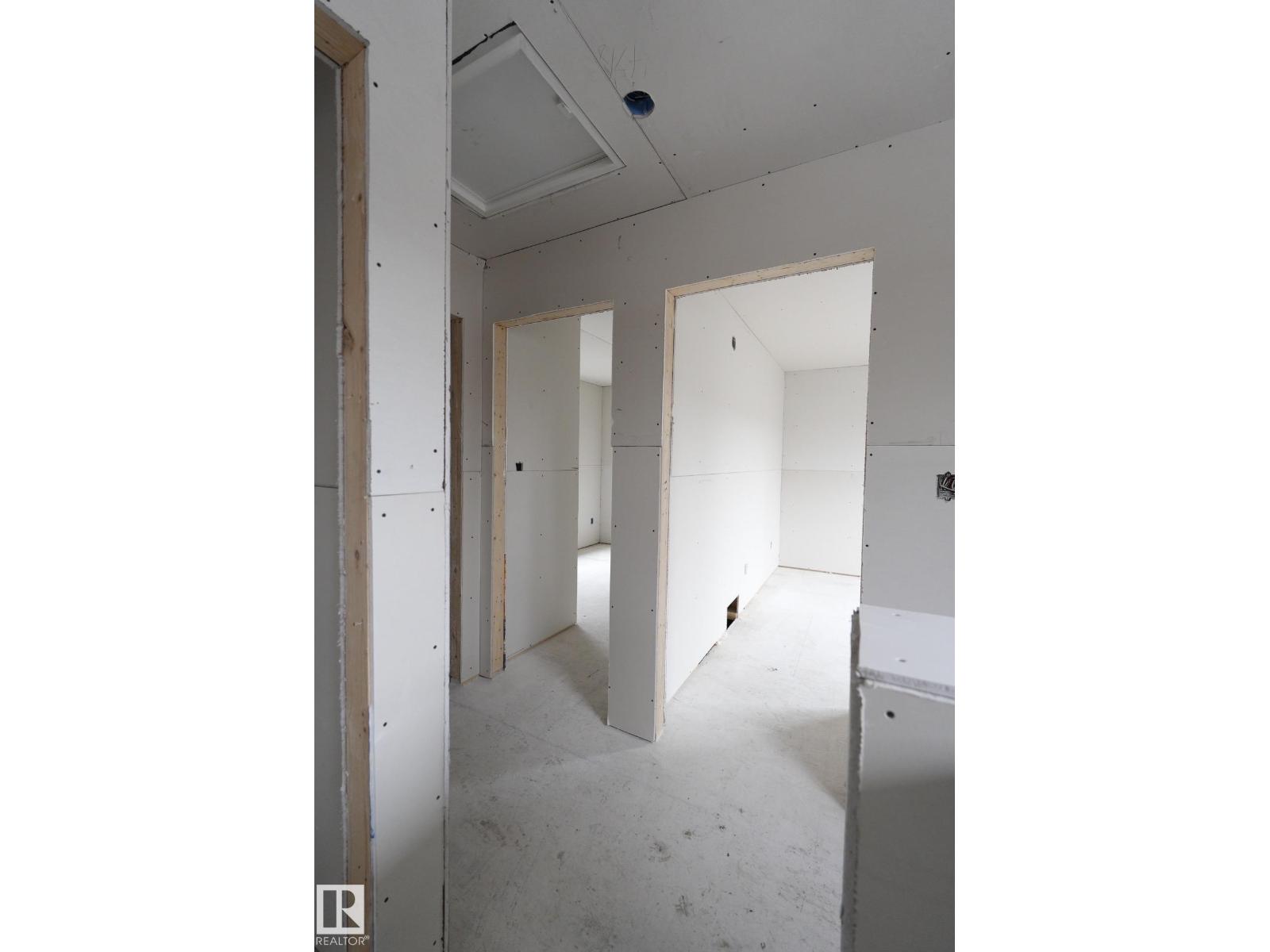 10352/10354 147 St Nw Nw, Edmonton, Alberta  T5N 3C3 - Photo 6 - E4477391