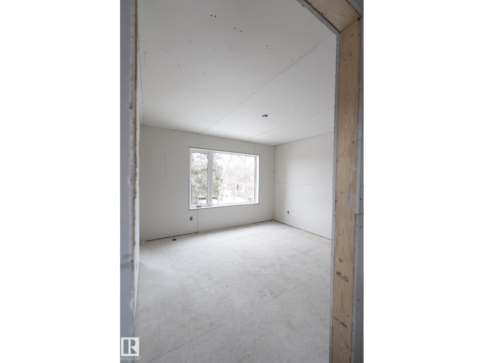 10352/10354 147 St Nw Nw, Edmonton, Alberta  T5N 3C3 - Photo 7 - E4477391