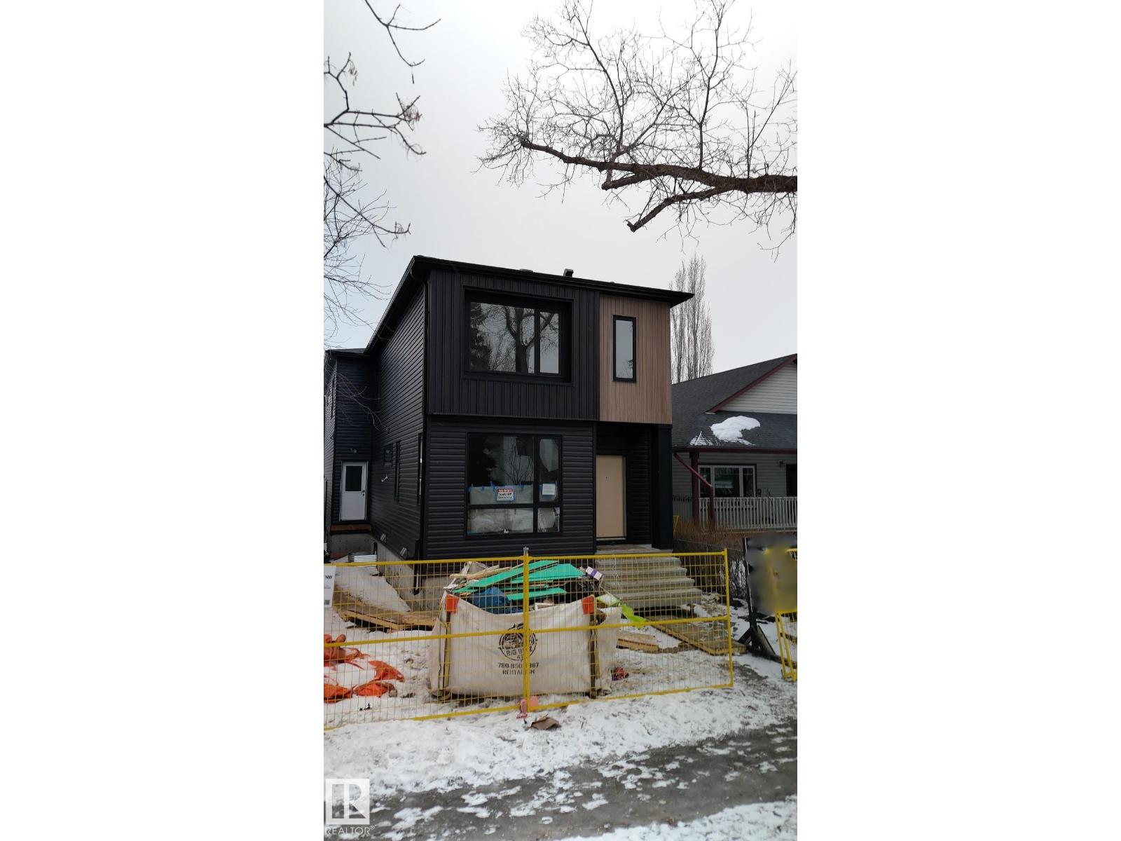 10352/10354 147 ST NW NW, edmonton, Alberta