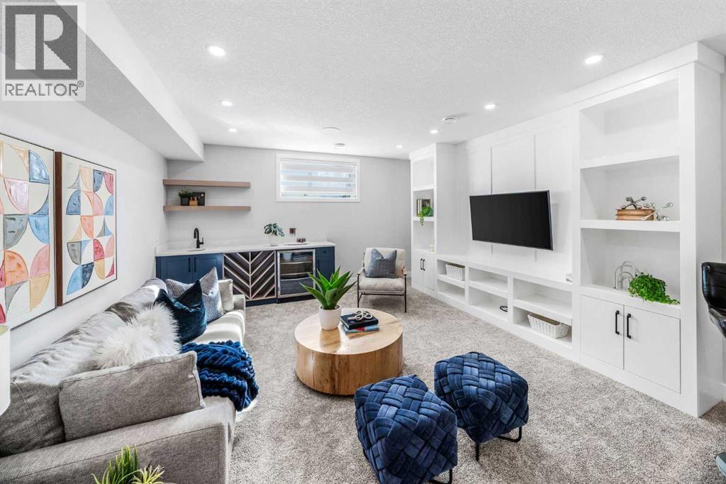 27 West Grove Place Sw, Calgary, Alberta  T3H 1Z4 - Photo 11 - A2292466