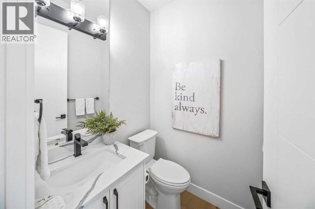 27 West Grove Place Sw, Calgary, Alberta  T3H 1Z4 - Photo 14 - A2292466