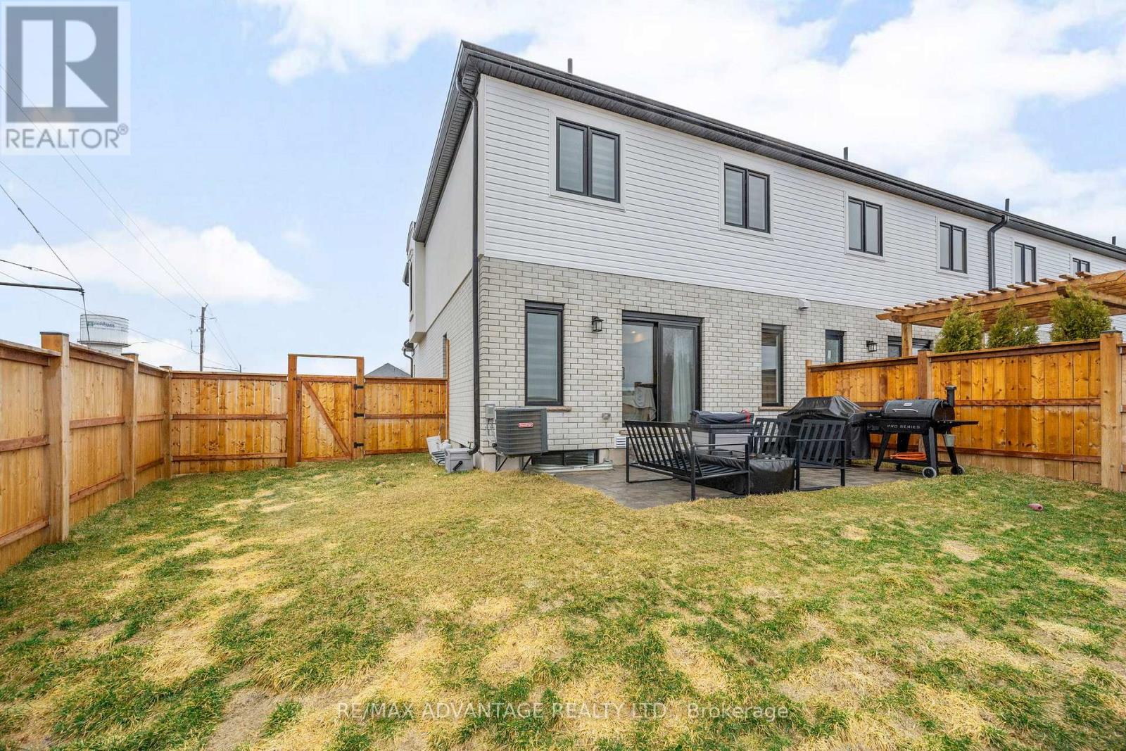 231 Bowman Drive, Middlesex Centre (Ilderton), Ontario  N0M 2A0 - Photo 5 - X12892624