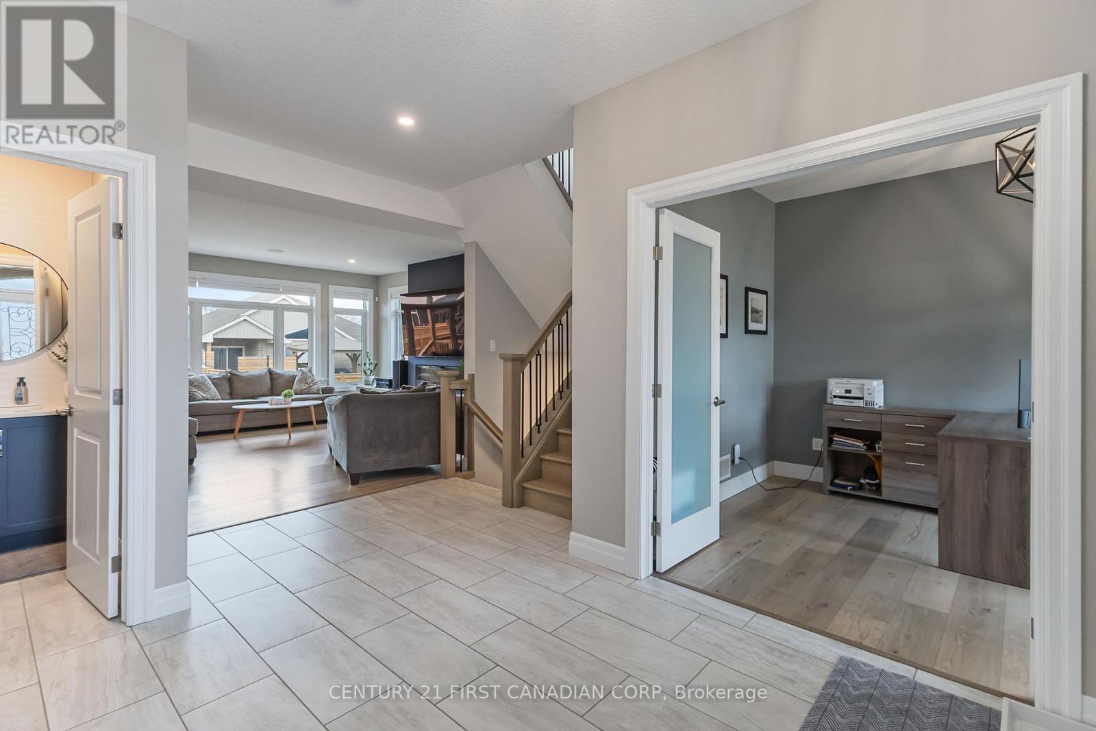 52 Royal Dornoch Drive, St. Thomas, Ontario  N5R 0K3 - Photo 5 - X12892670