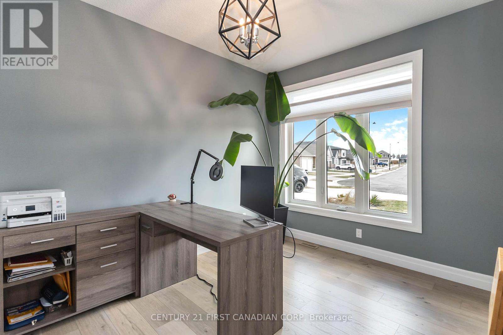 52 Royal Dornoch Drive, St. Thomas, Ontario  N5R 0K3 - Photo 6 - X12892670