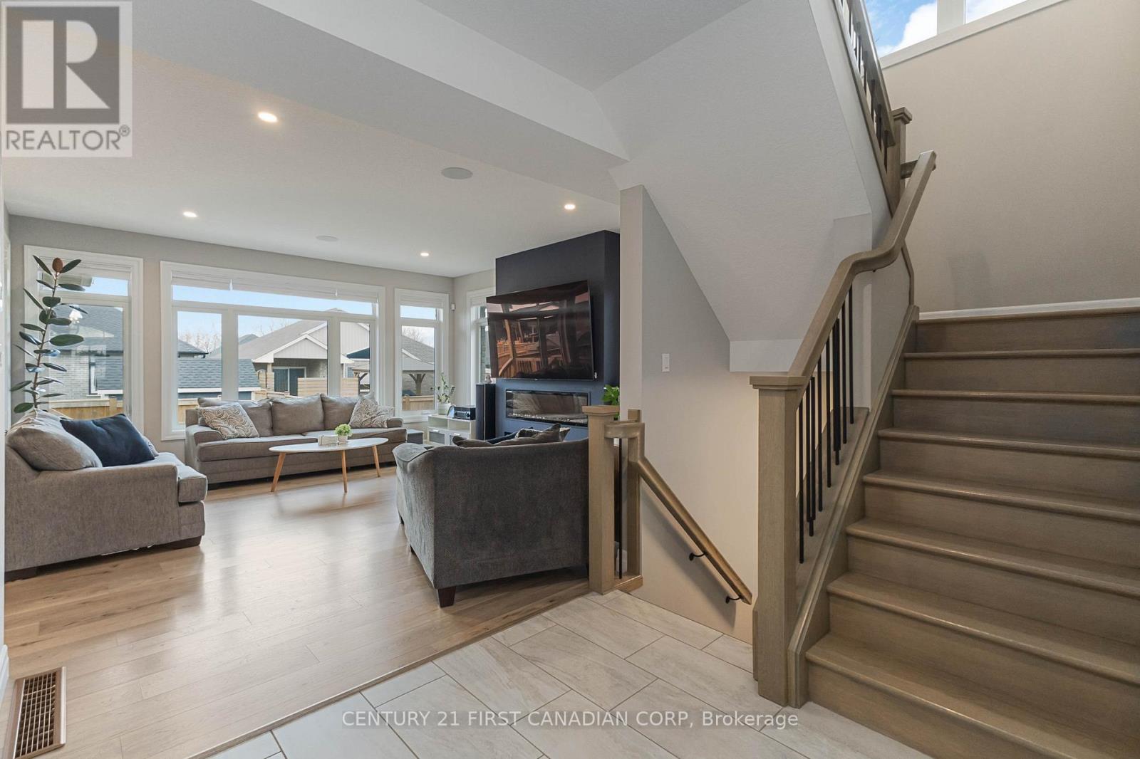 52 Royal Dornoch Drive, St. Thomas, Ontario  N5R 0K3 - Photo 7 - X12892670