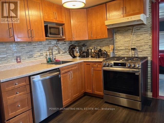 78 Ormond Street, Brockville, Ontario  K6V 2K6 - Photo 3 - X12892478