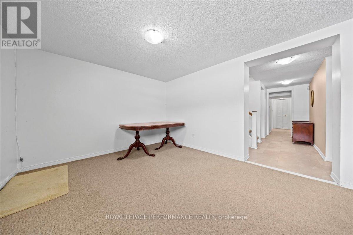 1075 Secord Avenue, Ottawa, Ontario  K1H 8C7 - Photo 23 - X12892590