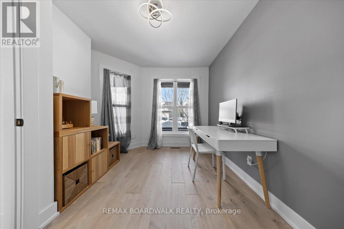 1535 Kamouraska Circle, Ottawa, Ontario  K1C 3J1 - Photo 3 - X12892606