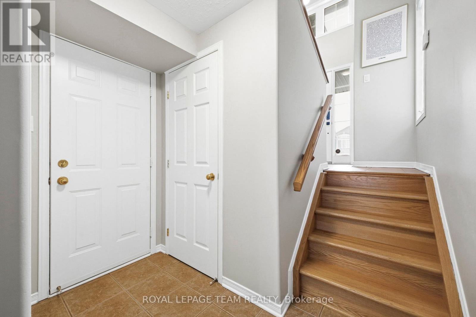 85 Splinter Crescent, Ottawa, Ontario  K2B 1B3 - Photo 24 - X12892690