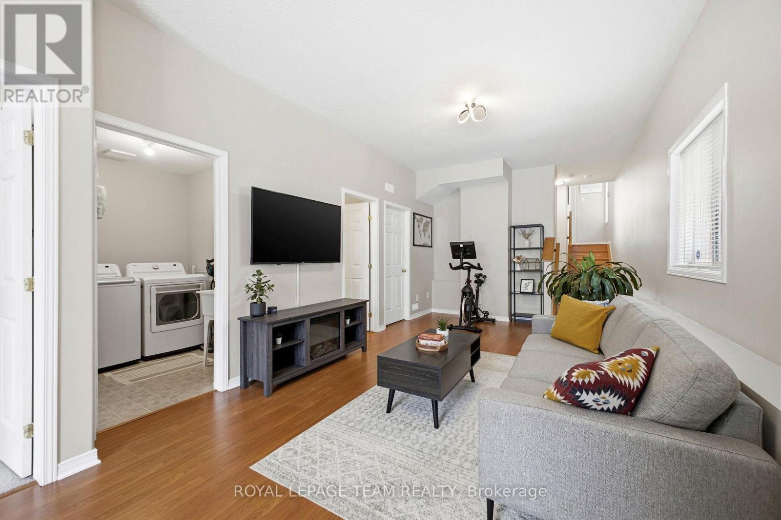 85 Splinter Crescent, Ottawa, Ontario  K2B 1B3 - Photo 32 - X12892690