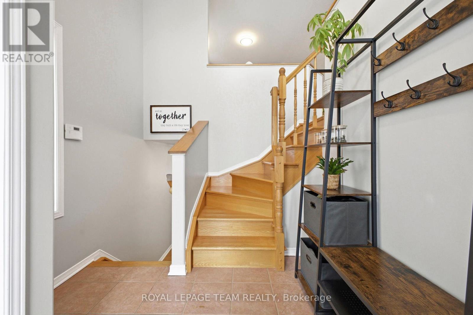 85 Splinter Crescent, Ottawa, Ontario  K2B 1B3 - Photo 4 - X12892690