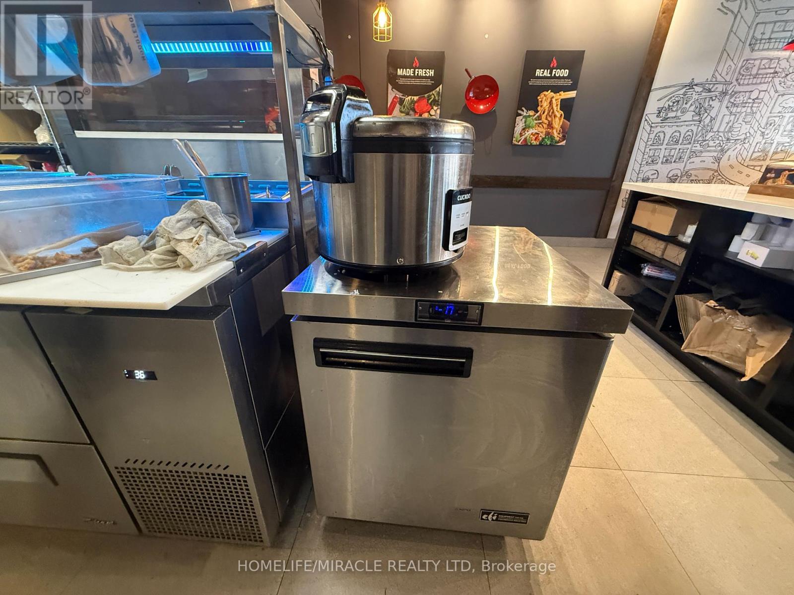 6 - 1860 Major Mackenzie Drive W, Vaughan, Ontario  L6A 4R9 - Photo 10 - N12892104