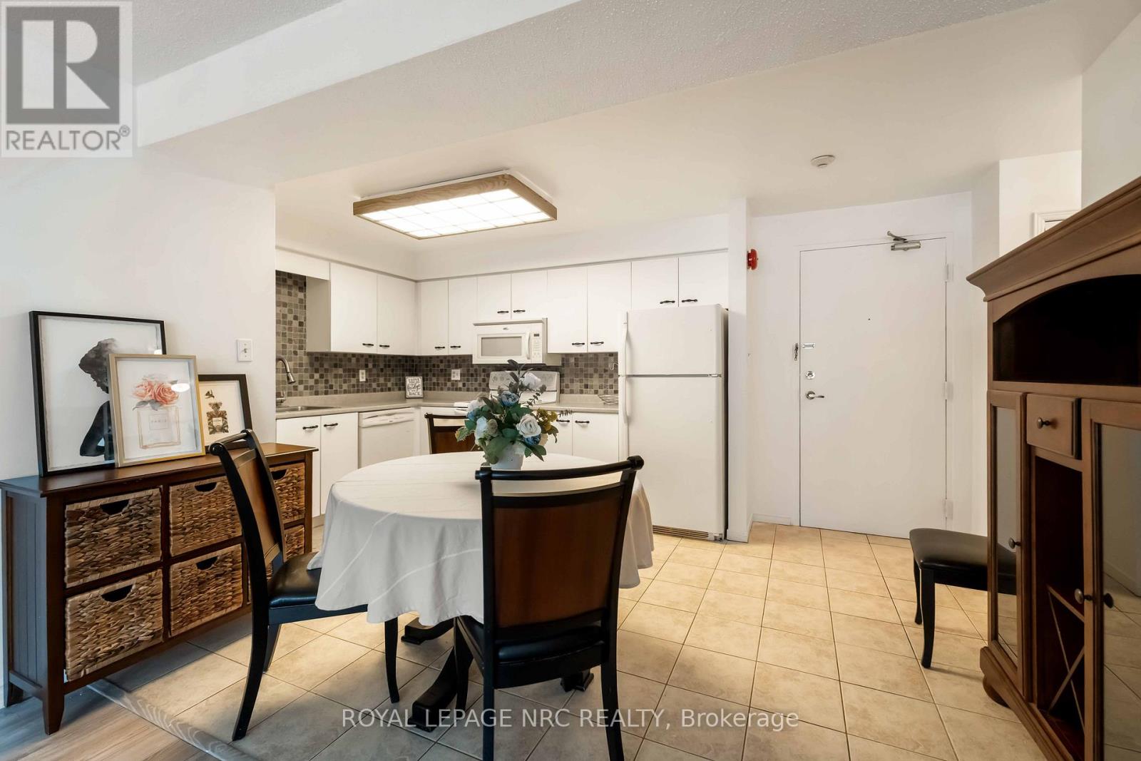 219 - 78 Roehampton Avenue, St. Catharines (Carlton/bunting), Ontario  L2M 7W9 - Photo 16 - X12892622