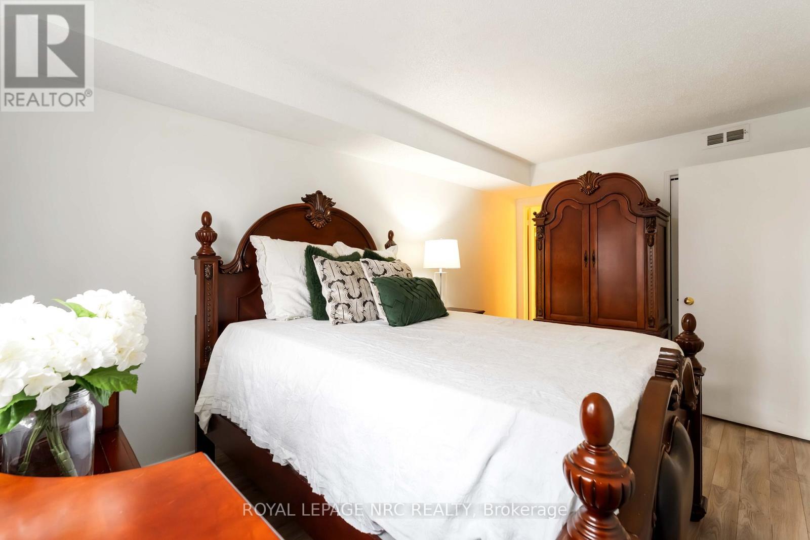 219 - 78 Roehampton Avenue, St. Catharines (Carlton/bunting), Ontario  L2M 7W9 - Photo 28 - X12892622