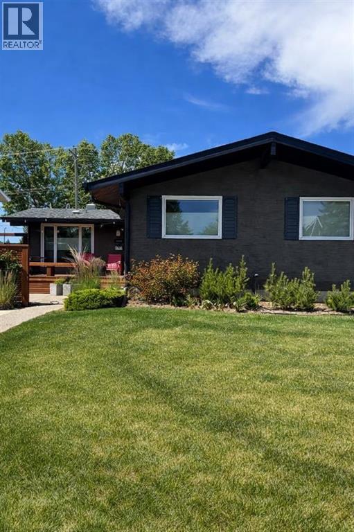 2935 Lindsay Drive Sw, Calgary, Alberta  T3E 6A9 - Photo 39 - A2289981