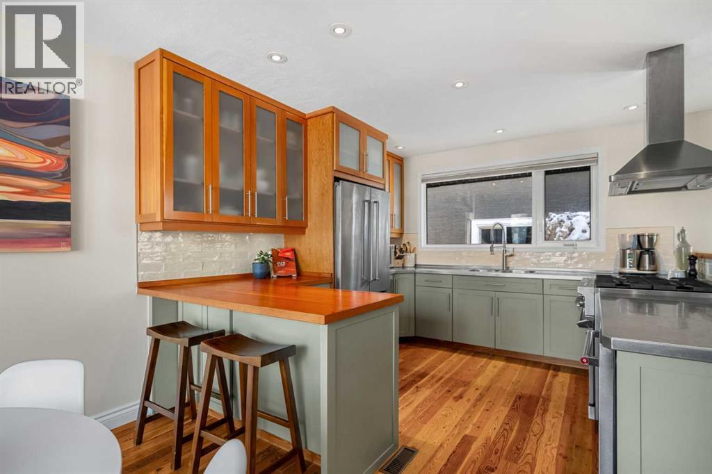 2935 Lindsay Drive Sw, Calgary, Alberta  T3E 6A9 - Photo 7 - A2289981