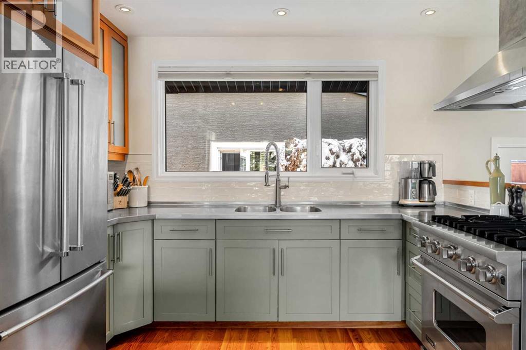 2935 Lindsay Drive Sw, Calgary, Alberta  T3E 6A9 - Photo 8 - A2289981