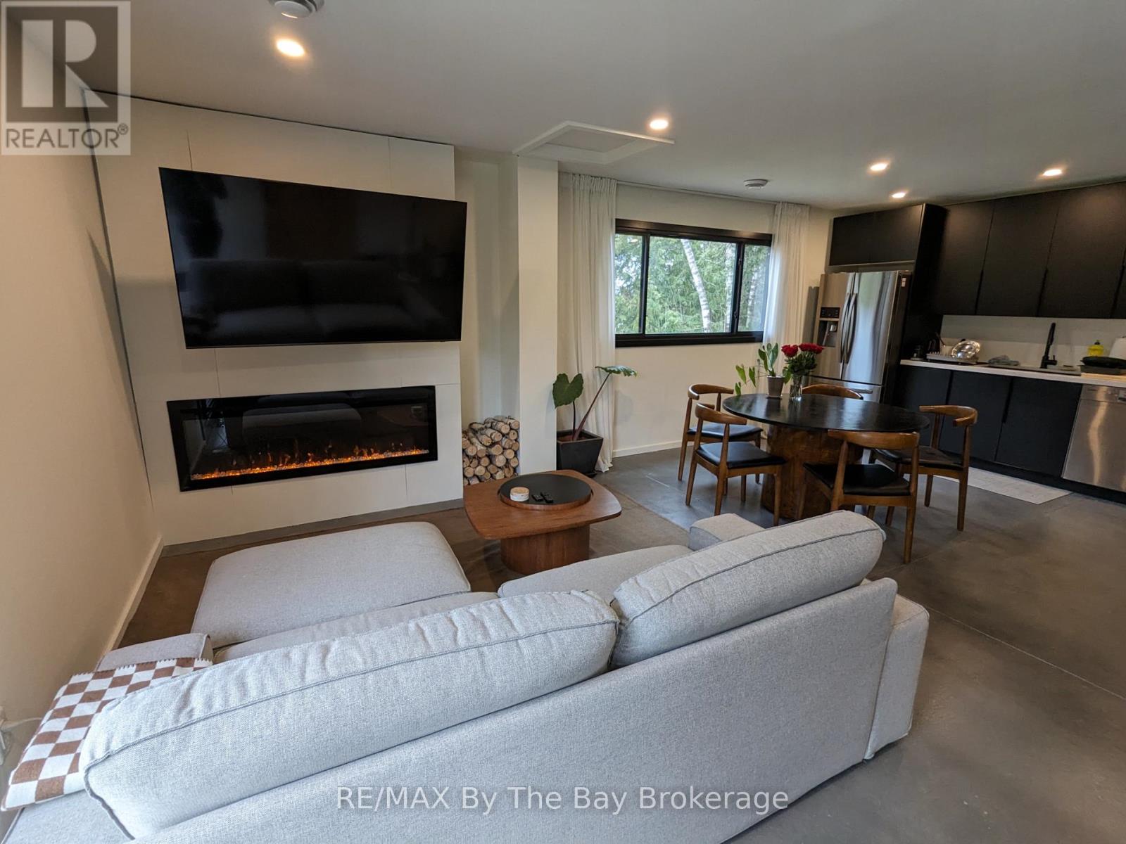 117 Glenlake Boulevard, Collingwood, Ontario  L9Y 3Z1 - Photo 3 - S12892500