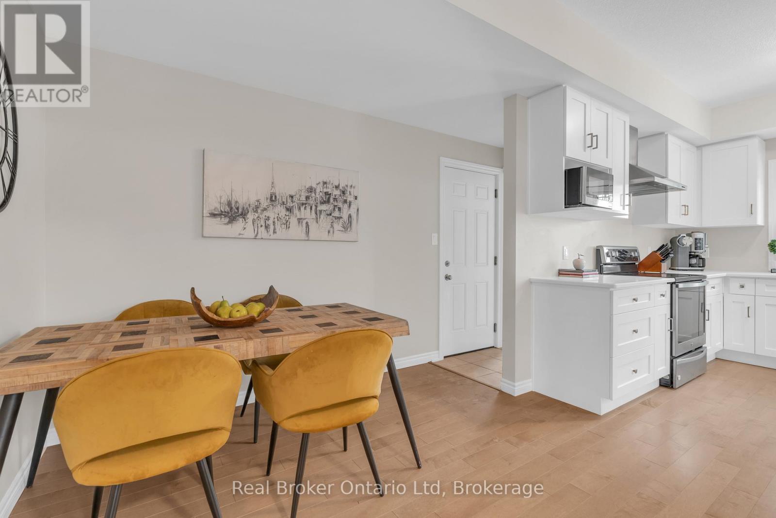 5 - 107 Westra Drive, Guelph, Ontario  N1K 0A5 - Photo 10 - X12892576