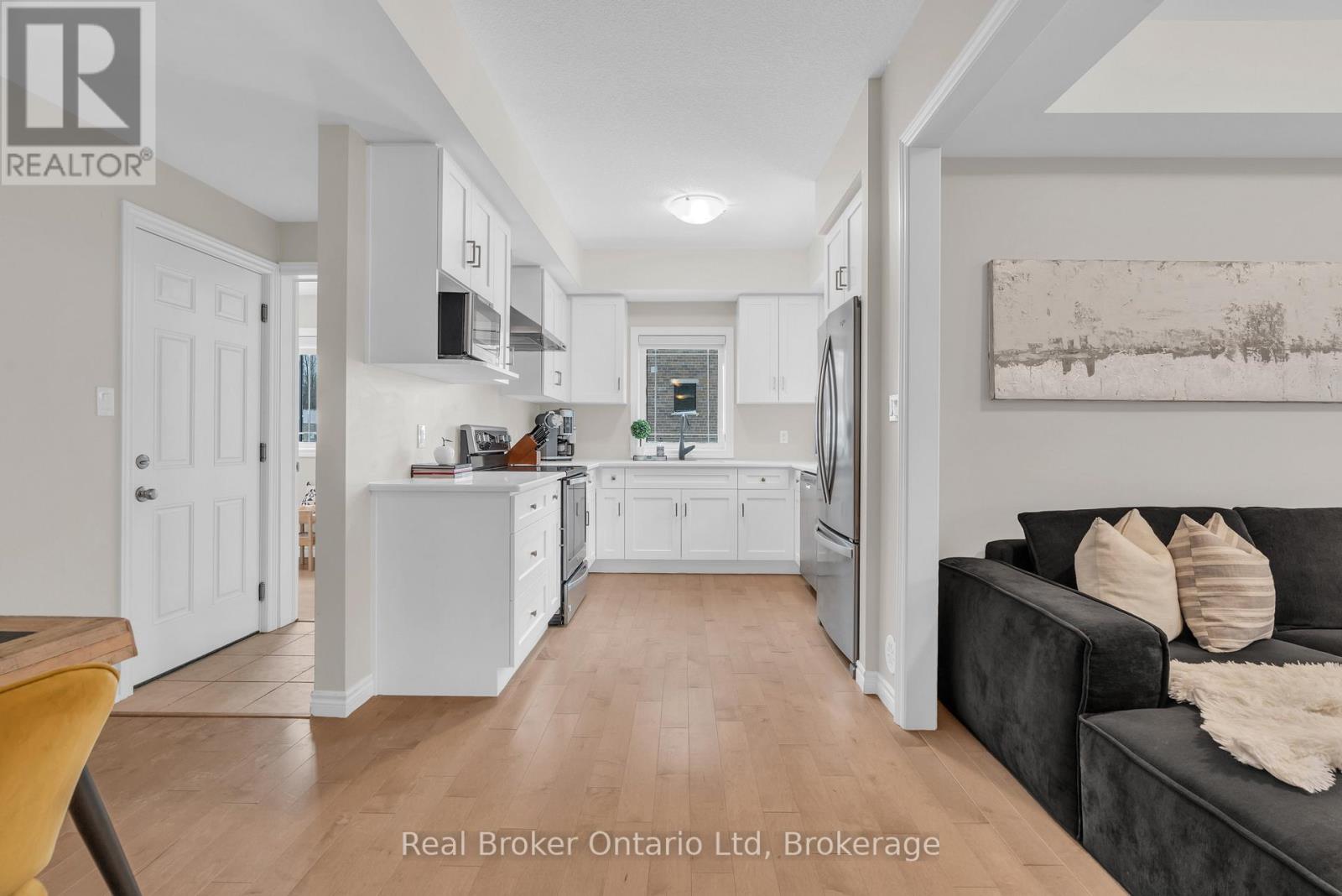 5 - 107 Westra Drive, Guelph, Ontario  N1K 0A5 - Photo 11 - X12892576