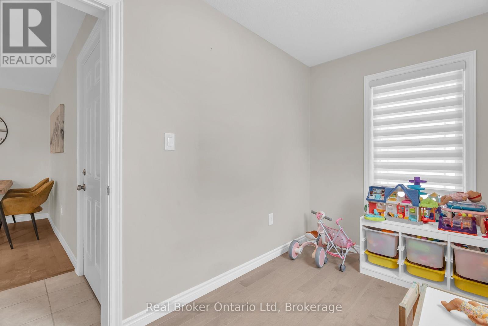 5 - 107 Westra Drive, Guelph, Ontario  N1K 0A5 - Photo 16 - X12892576