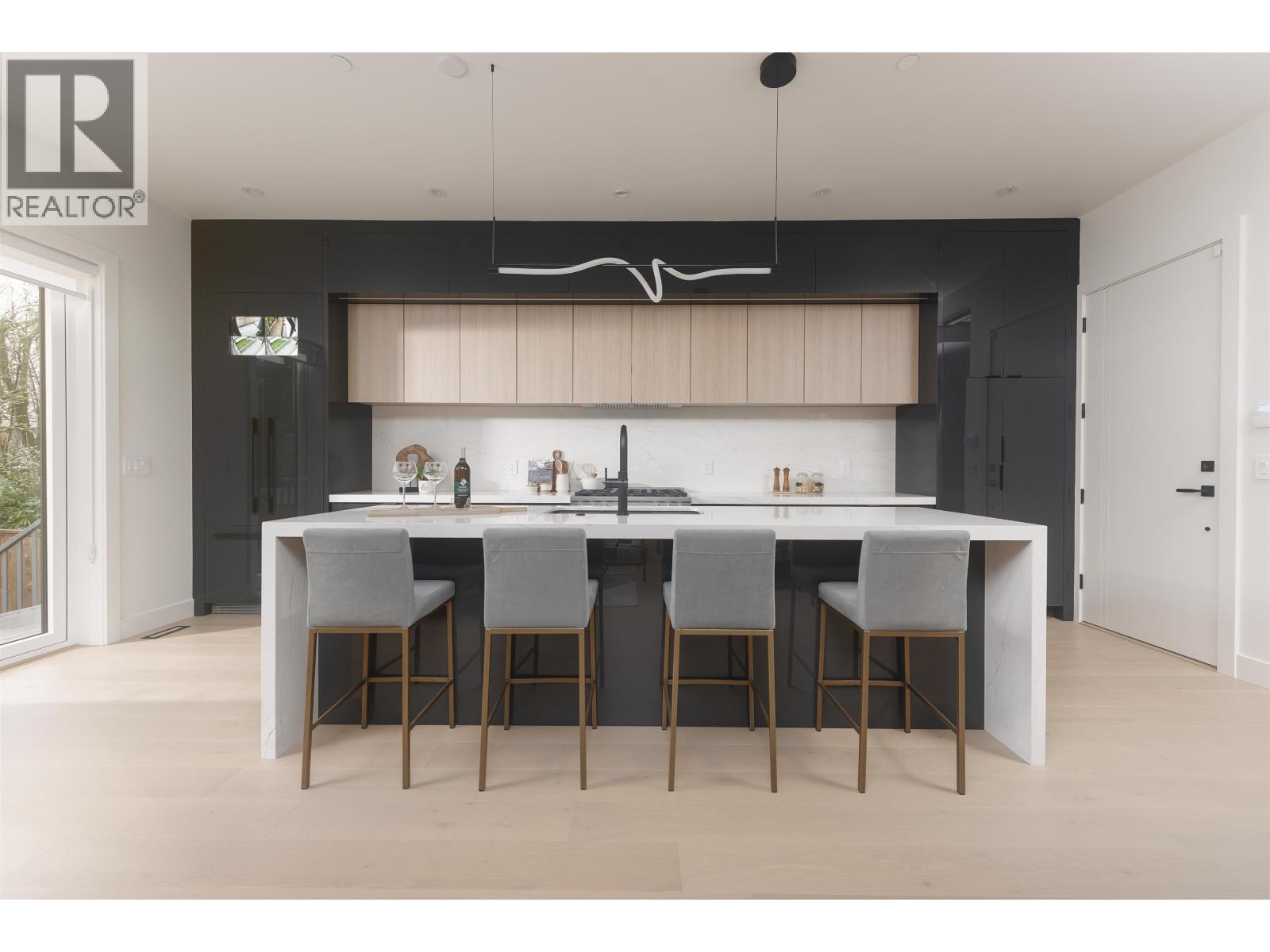 2 3232 W 38th Avenue, Vancouver, British Columbia  V6N 2X6 - Photo 2 - R3098235