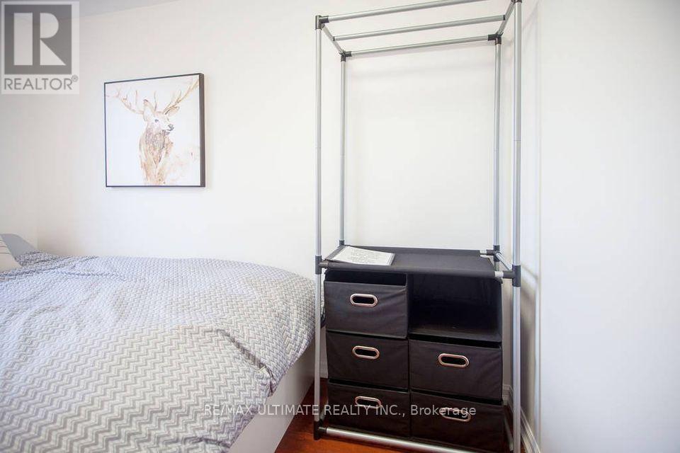 Upper - 9 Keywest Avenue, Toronto, Ontario  M6E 2A7 - Photo 7 - C12892484