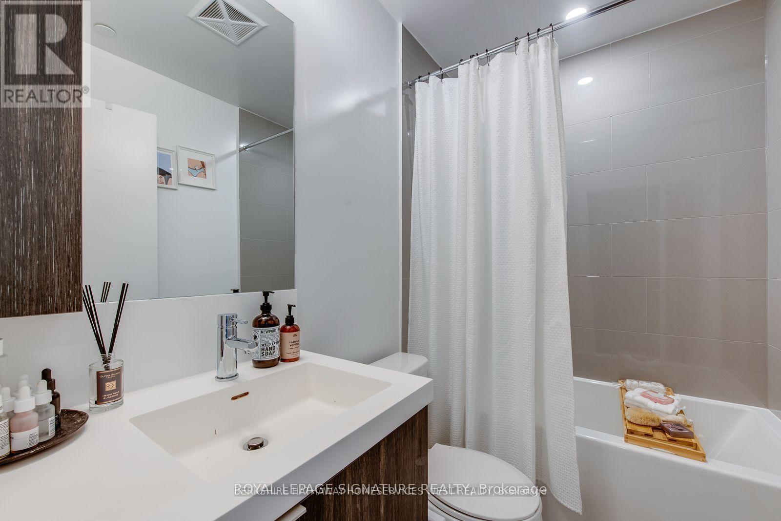 2712 - 225 Sumach Street, Toronto, Ontario  M5A 3K3 - Photo 6 - C12892522