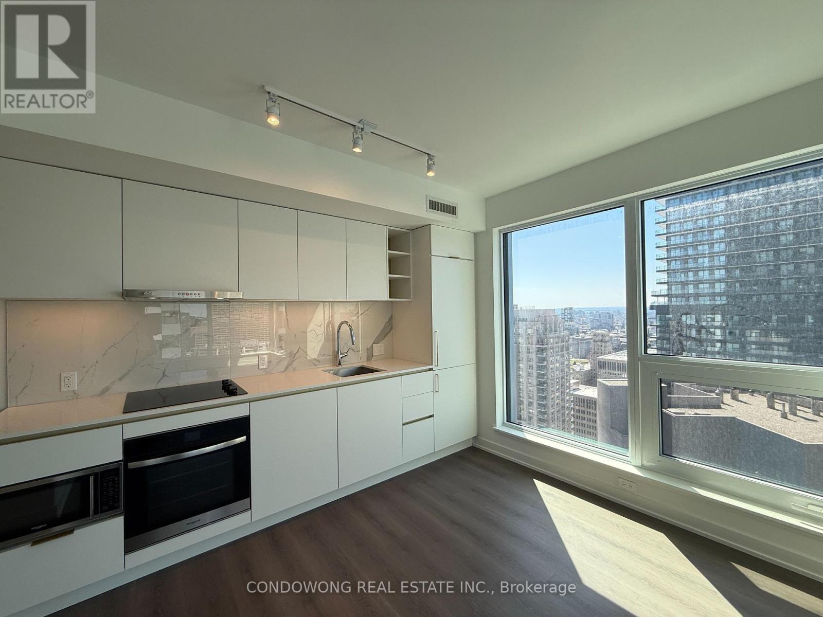 3703 - 8 Wellesley Street W, Toronto (Bay Street Corridor), Ontario  M4Y 0J5 - Photo 3 - C12892618