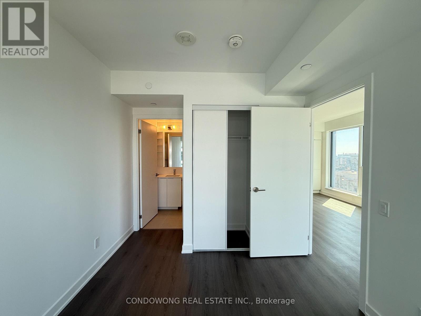 3703 - 8 Wellesley Street W, Toronto (Bay Street Corridor), Ontario  M4Y 0J5 - Photo 7 - C12892618