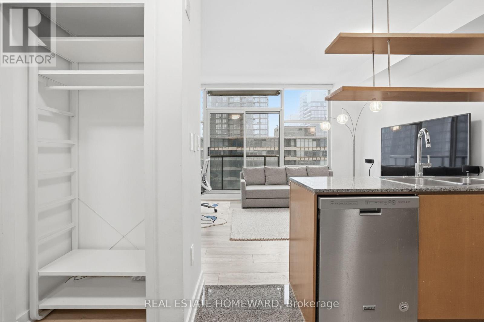 708 - 9 Spadina Avenue, Toronto (Waterfront Communities), Ontario  M5V 3V5 - Photo 10 - C12892628