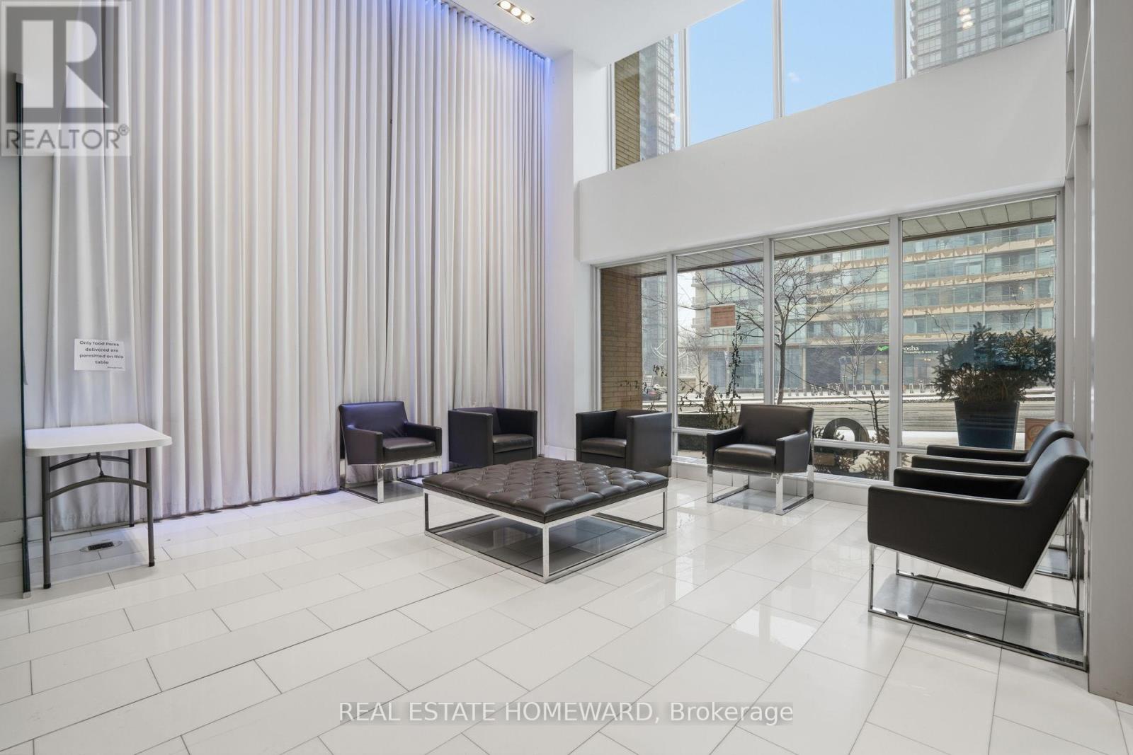 708 - 9 Spadina Avenue, Toronto (Waterfront Communities), Ontario  M5V 3V5 - Photo 3 - C12892628