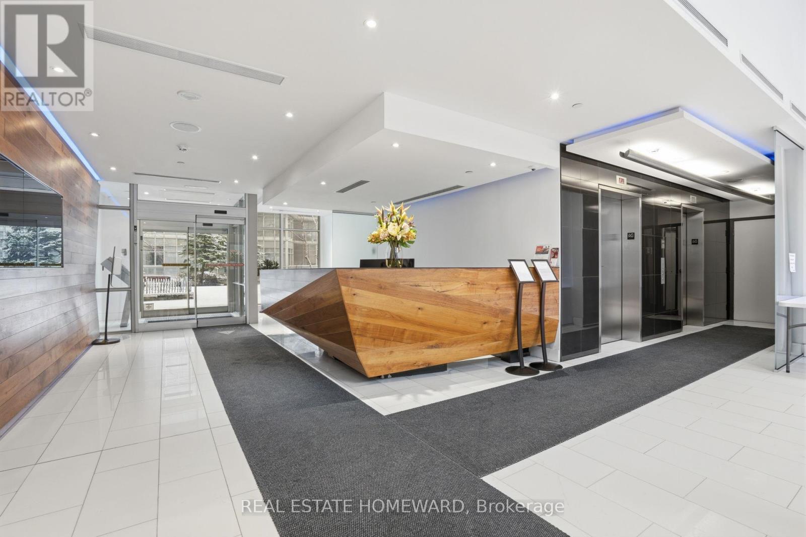 708 - 9 Spadina Avenue, Toronto (Waterfront Communities), Ontario  M5V 3V5 - Photo 5 - C12892628