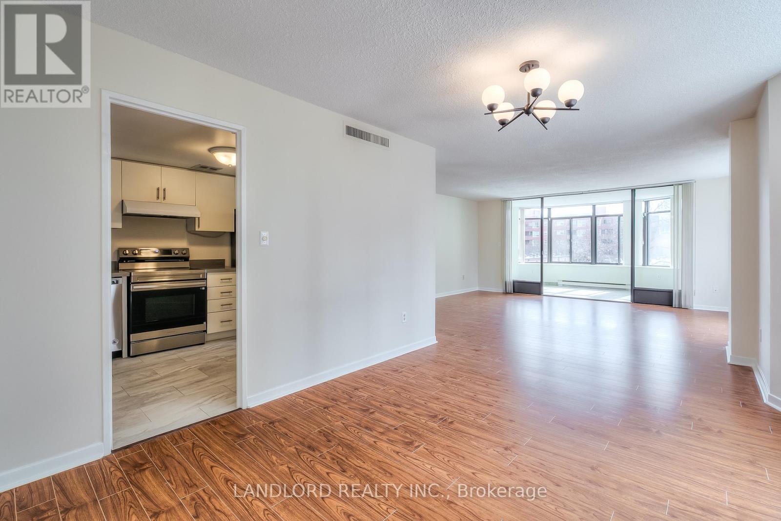 405 - 135 George Street S, Toronto, Ontario  M5A 4E8 - Photo 4 - C12892638