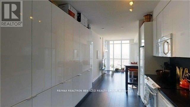 3912 - 15 Iceboat Terrace, Toronto (Waterfront Communities), Ontario  M5V 4A5 - Photo 8 - C12892664