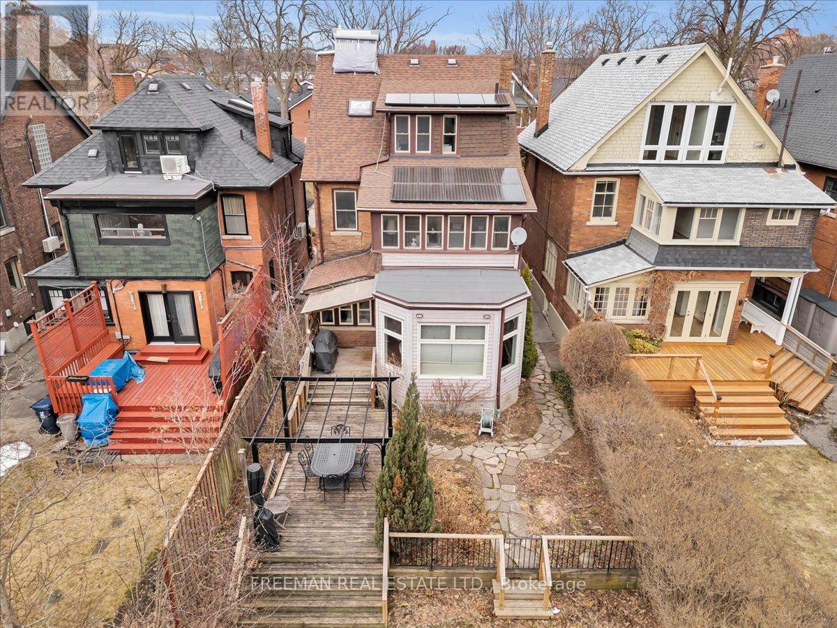 29 Tyrrel Avenue, Toronto, Ontario  M6G 2G1 - Photo 17 - C12892702