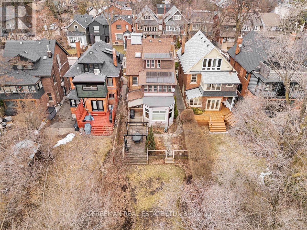 29 Tyrrel Avenue, Toronto, Ontario  M6G 2G1 - Photo 21 - C12892702